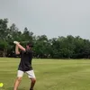 Potret El Barack  ikut turnamen golf