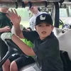 Potret El Barack  ikut turnamen golf