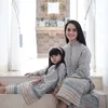 Potret anak Ririn Ekawati yang mirip anak Korea.