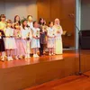 Potret anak Inara Tusli bersama teman-teman di acara violin recital
