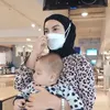 Irish Bella belanja perabotan rumah