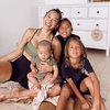 Seperti inilah potret kebersamaan Jennifer Bachdim dengan ketiga anaknya yang cantik dan ganteng, Kiyomi, Kenji, dan si bungsu Baby Kiyoji.