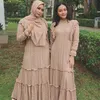 Potret Yunia anak Ira Swara yang gak kalah cantik.