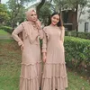 Potret Yunia anak Ira Swara yang gak kalah cantik.