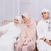 Kebersamaan Ameer Azzikra dan sang ibu