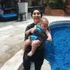 Irish Bella berenang bareng baby Air