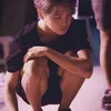 Jimin BTS jongkok bikin gemas