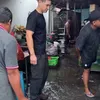 Potret Nana Mirdad dan Andrew White bantu korban banjir di Bali