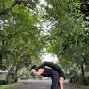 Potret Olla Ramlan acroyoga