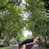Potret Olla Ramlan acroyoga