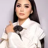 Krisdayanti Pakai Batik