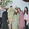 Reza Gladys di syukuran Siti Badriah