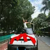 Sarah Tumiwa beli mobil
