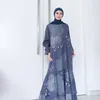 Selebriti yang Malas Mandi