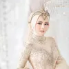Selebriti yang Malas Mandi