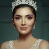 seleb Tanah Air cantik pakai mahkota