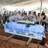 Pemakaman ibunda Gading Marten