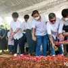 Pemakaman ibunda Gading Marten