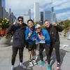 Potret Raffi dan Ariel ikut Chicago Marathon 2025.