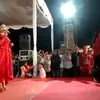 Yan Vellia istri Didi Kempot