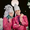 Zumi Zola &amp; Putri Zulhas pamer buku nikah