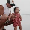 Suami Pedangdut Momong Anak