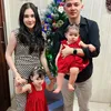 Artis di Momen Natal