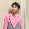 Afan pakai jas pink
