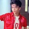 Afan pakai kemeja merah