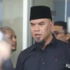 Ahmad Dhani di depan wartawan