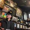 Ahmad Dhani pakai kacamata hitam di preskon