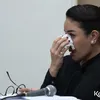 Nikita Mirzani Menangis di Ruang Sidang