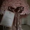 Alyssa Daguise dapat buket bunga dari Al Ghazali