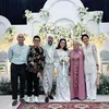 Suasana pernikahan Alex Abbad