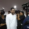 Ammar Zoni Tersenyum di Depan Awak Media