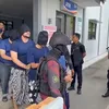 Ammar Zoni digiring dengan tahanan lain