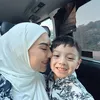 Irish Bella Bahagia dengan Anak-Anaknya