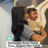 Fuji bareng Andrew anak Erika