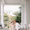 Nia dan Arya pose mesra usai akad