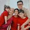 potret keluarga Dude Harlino dan Alyssa Soebandono