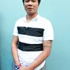 Andika Mahesa Pakai Kaus Berkerah