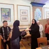 Ashanty Anang bagikan kue