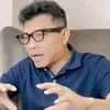 Anang Hermansyah sedang menjelaskan materinya