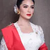 Krisdayanti Pakai Kebaya