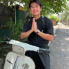 Anrez pose maaf di atas vespa