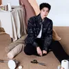 Pose Duduk Lesehan yang Santai Namun Tetap Terlihat Elegan