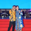 Ashanty Tampil Manis Saat Nyanyi Bareng Anang