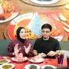 Aurel Hermansyah dan Atta cobain makanan
