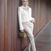 Aurel Hermansyah cantik berhijab