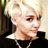 Gaya Rambut Aneh Artis Hollywood